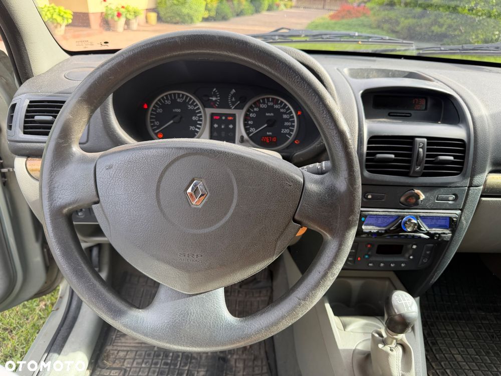 Renault Clio 1.4i RT 16V - 7