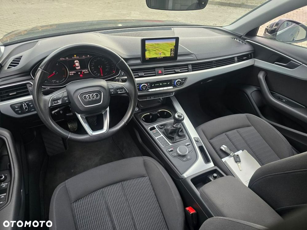 Audi A4 Limousine - 25