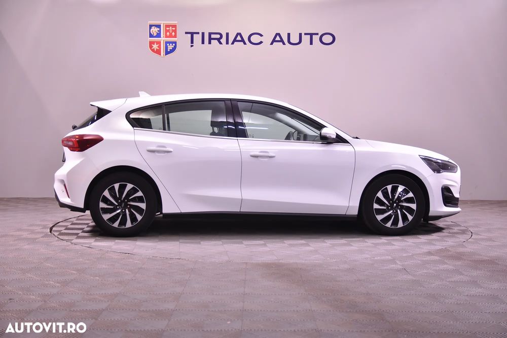 Ford Focus - 6