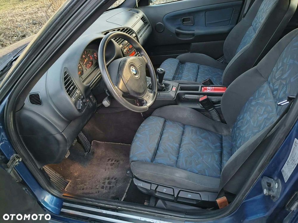 BMW Seria 3 328i - 4
