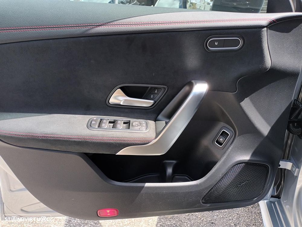 Mercedes-Benz CLA 250 e Shooting Brake AMG Line - 9