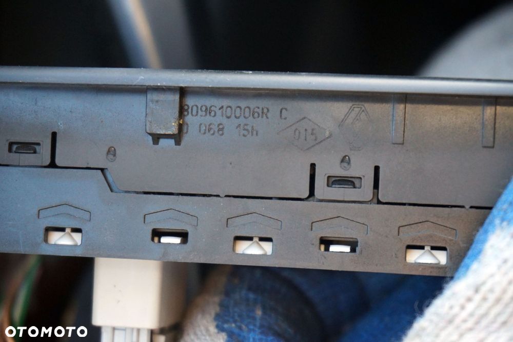 PANEL STEROWANIA SZYB LAGUNA III PH1 809610006R RENAULT 2007-2012 - 4