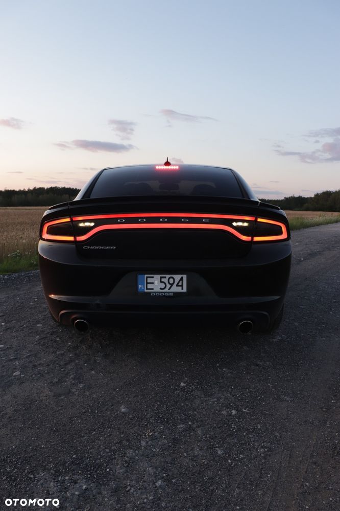 Dodge Charger - 4