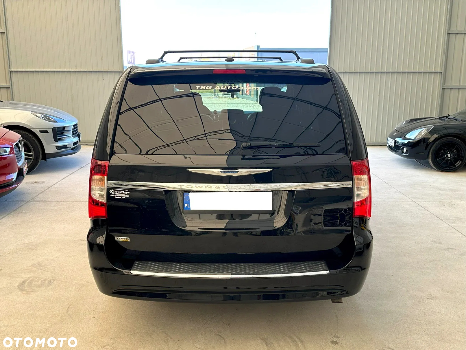 Chrysler Town & Country 3.6 Limited - 13