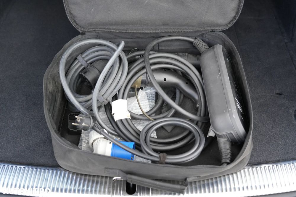 Audi Q5 55 TFSIe quattro S tronic S line - 24