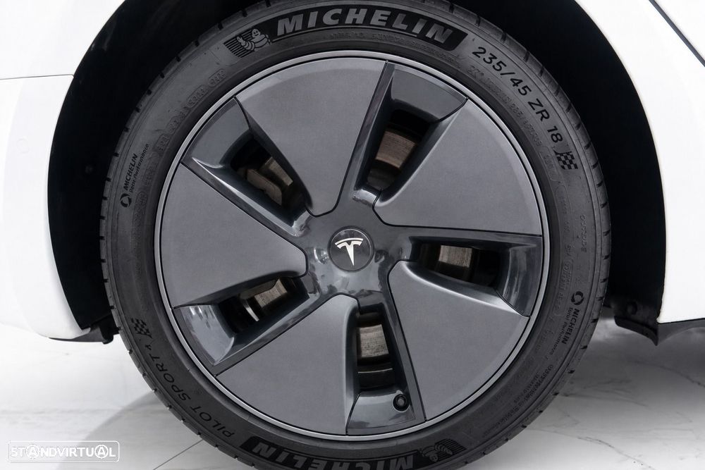 Tesla Model 3 Long-Range Dual Motor AWD - 34