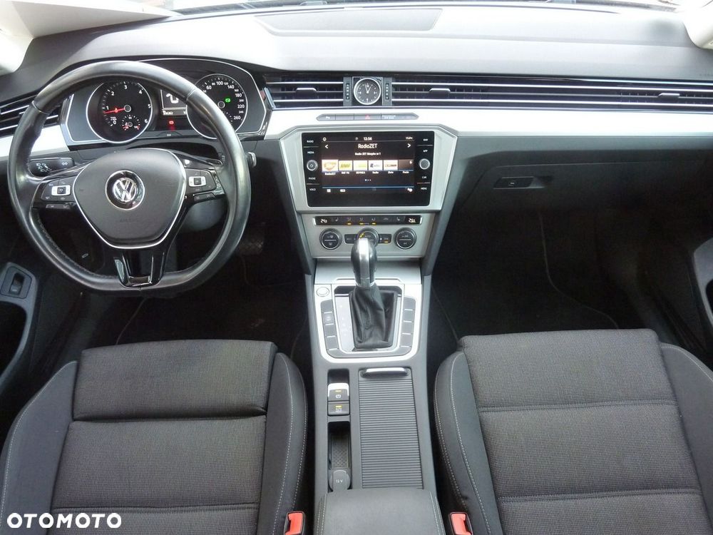 Volkswagen Passat - 18