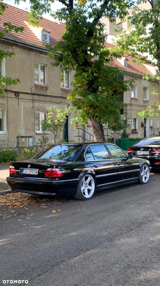 BMW Seria 7 - 13