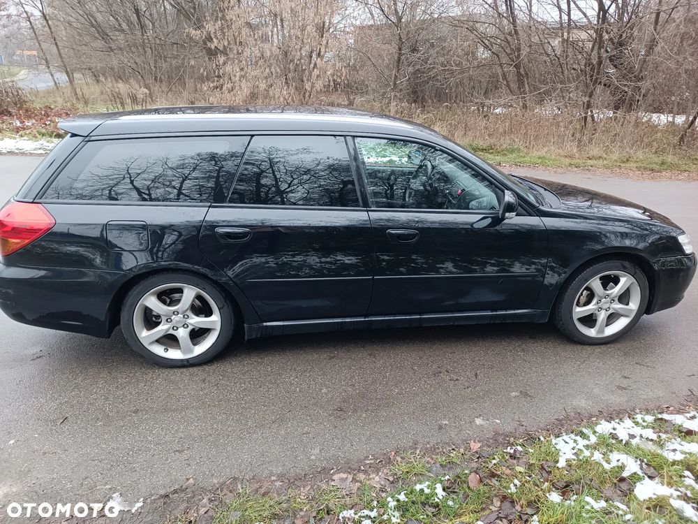 Subaru Legacy - 27