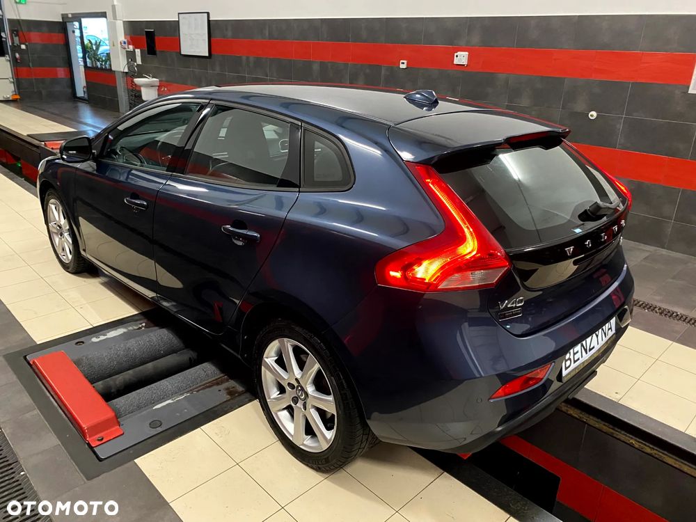 Volvo V40 T2 Drive-E Momentum - 12