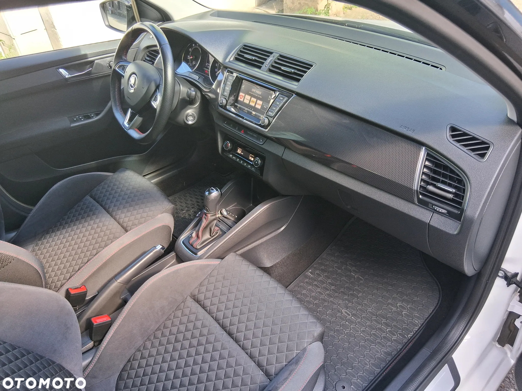 Skoda Fabia 1.4 TSI DSG R5 - 9