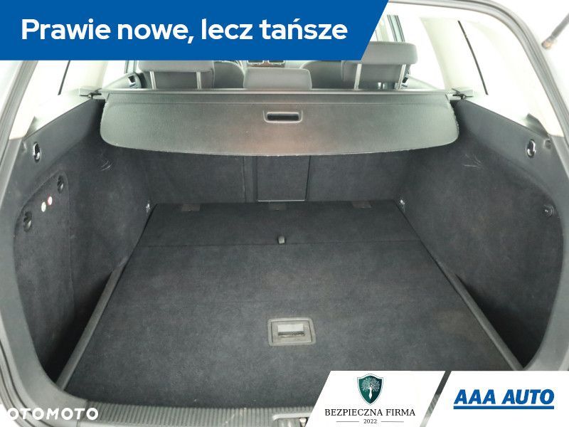 Volkswagen Golf Variant - 13