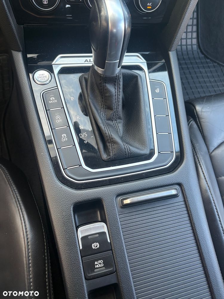 Volkswagen Passat Alltrack - 19