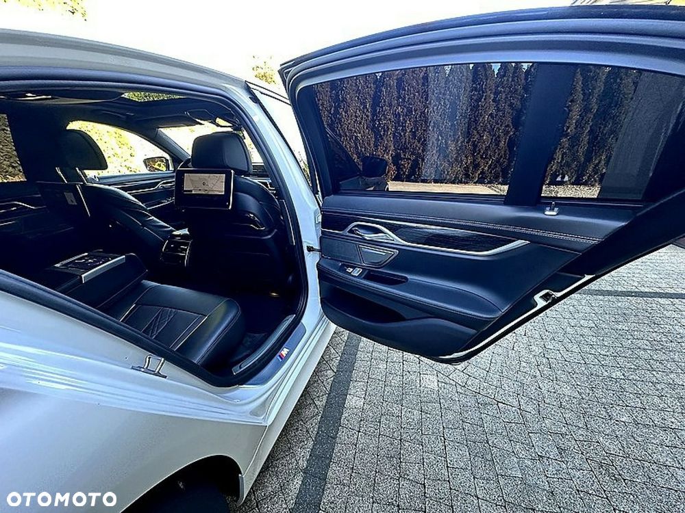 BMW Seria 7 - 16