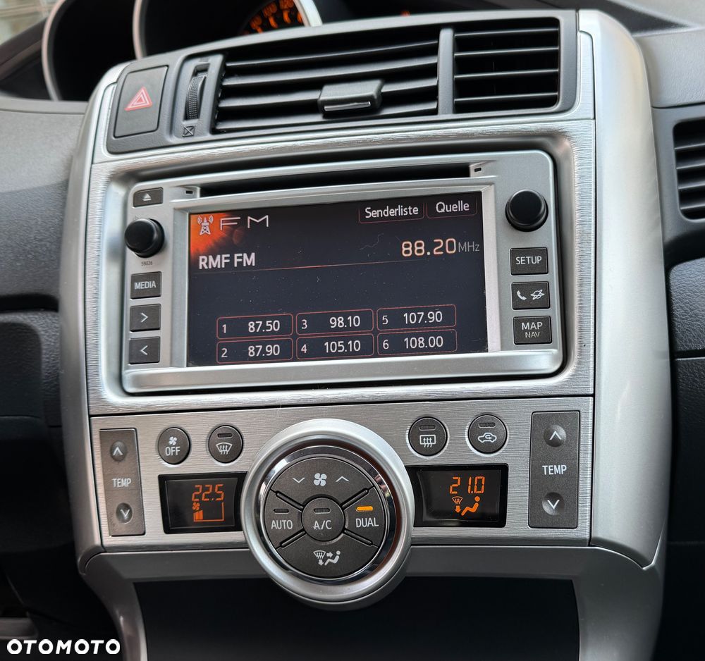 Toyota Verso 1.8 5-Sitzer Executive - 17