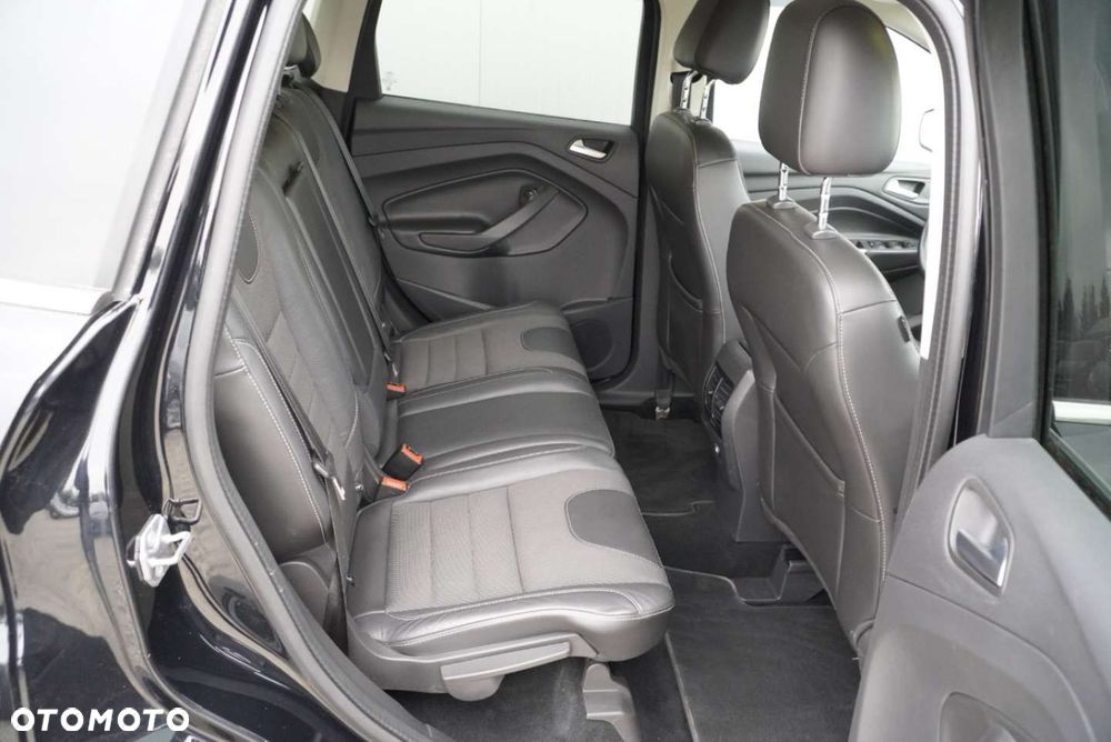 Ford Kuga 2.0 TDCi 2x4 Titanium - 12