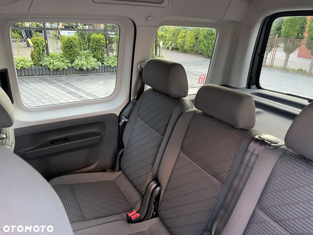 Volkswagen Caddy Comfortline - 13
