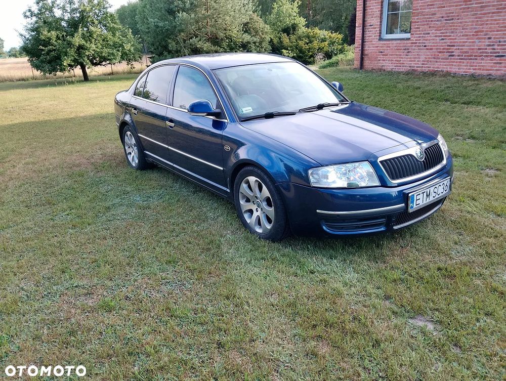 Skoda Superb 2.8 V6 L&K Tiptr - 2