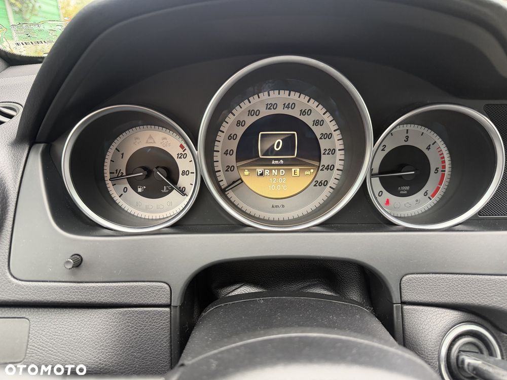 Mercedes-Benz C-Class 2011 photo 5