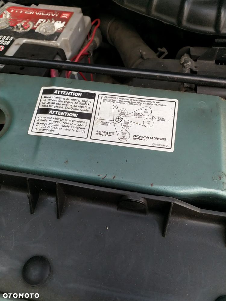 Ford Explorer Standard - 28