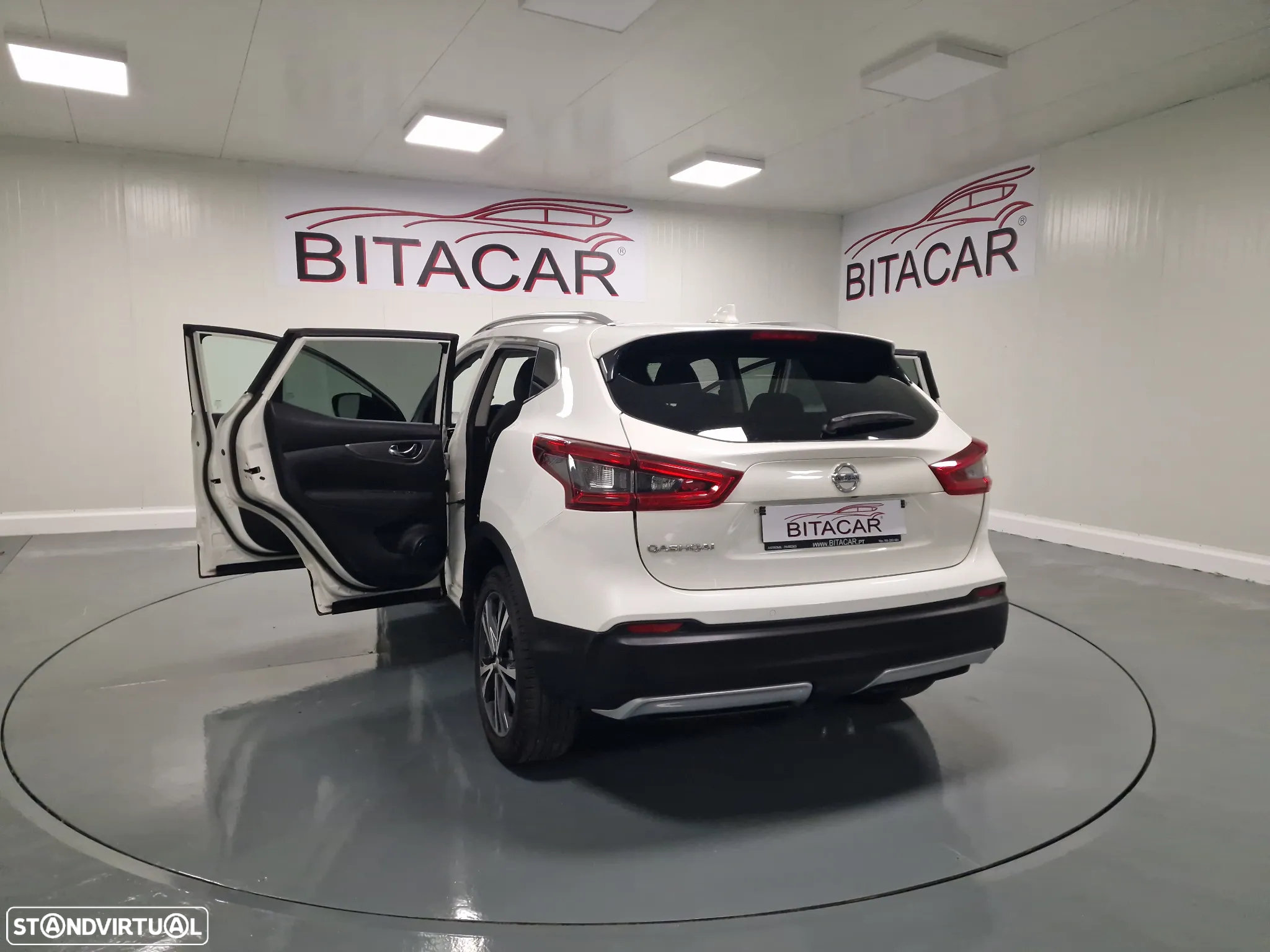 Nissan Qashqai 1.5 dCi N-Connecta 18 - 8