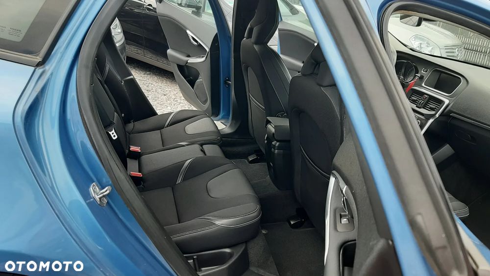 Volvo V40 T4 Momentum - 15
