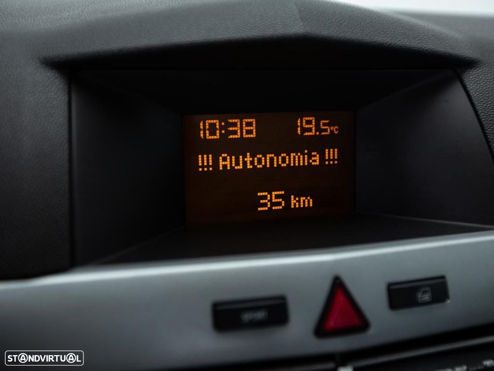 Opel Astra Sports Tourer - 13