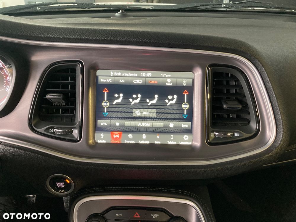Dodge Challenger 6.4 Scat Pack - 32