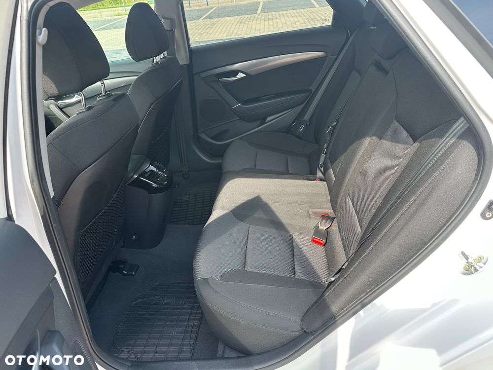 Hyundai i40 Kombi blue 1.7 CRDi Style - 8