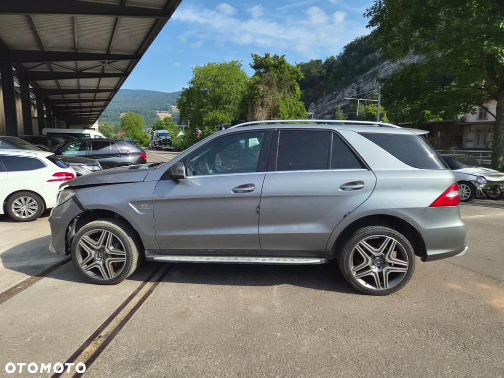 Mercedes-Benz ML 63 AMG 4-Matic - 4