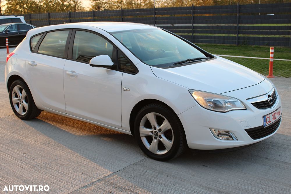 Opel Astra 1.7 CDTI DPF Cosmo - 2