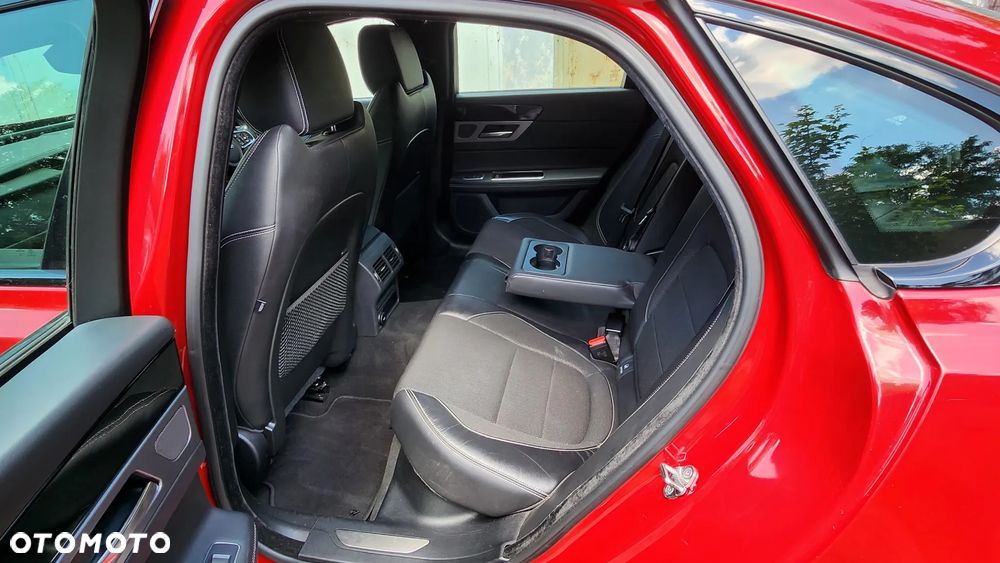 Jaguar XF 2.0 T Prestige - 8