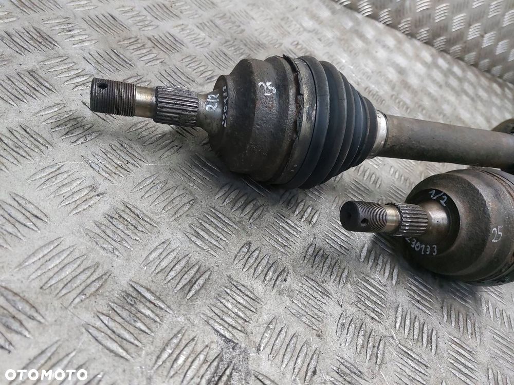 PÓŁOŚ LEWY PRZÓD + PRAWY PRZÓD 6B PEUGEOT 307 I 2.0 HDI - 5