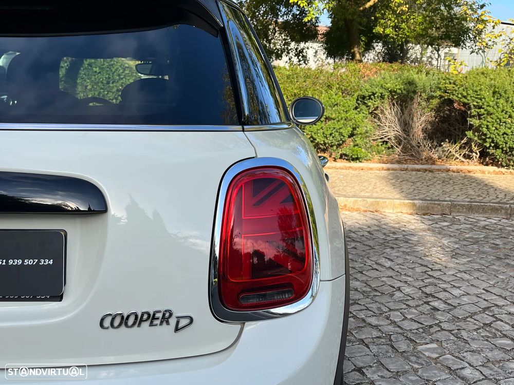 MINI 5 Portas Cooper D Auto - 14