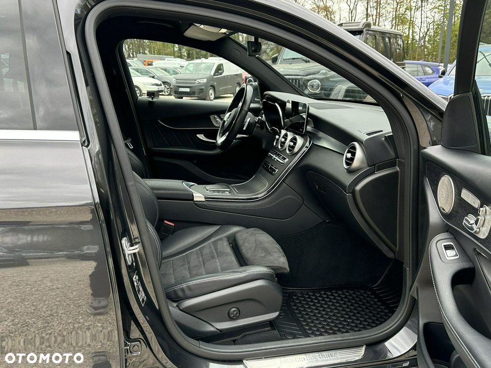 Mercedes-Benz GLC - 23