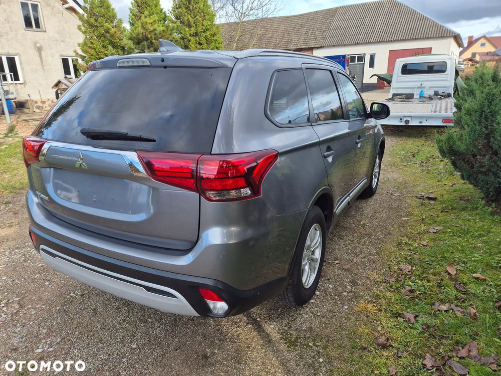 Mitsubishi Outlander 2.0 2WD - 7