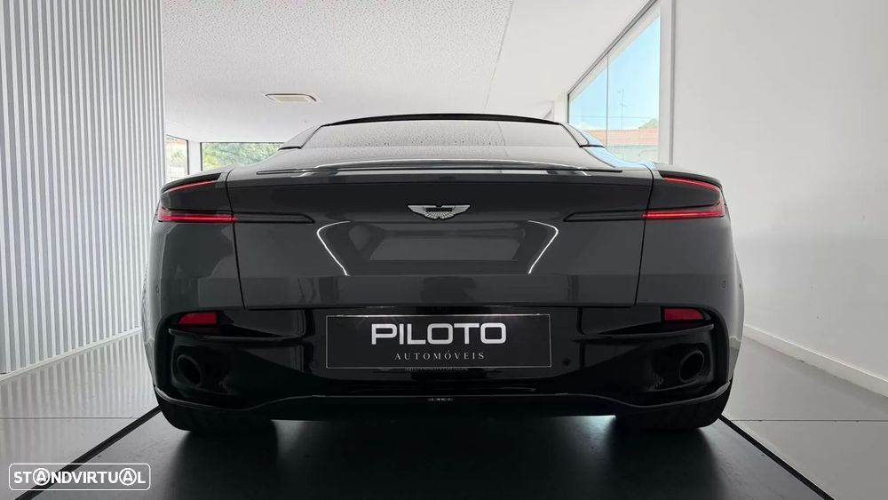 Aston Martin DB11 Coupé V8 Auto - 8