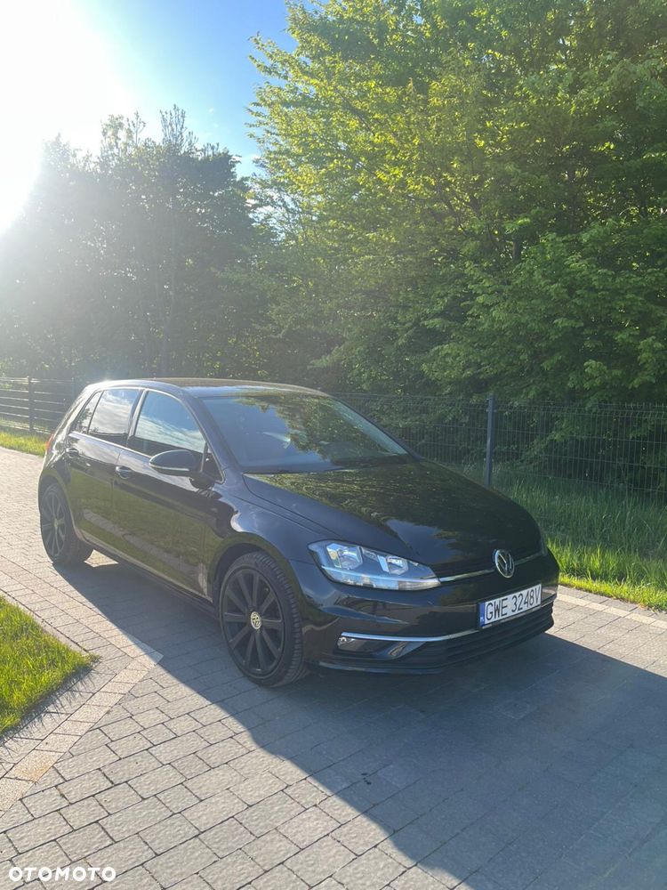 Volkswagen Golf - 6