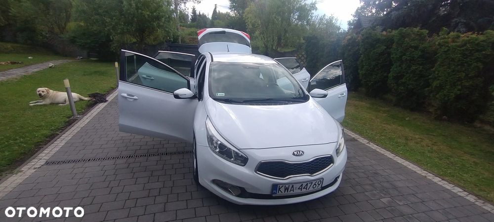 Kia Ceed - 31