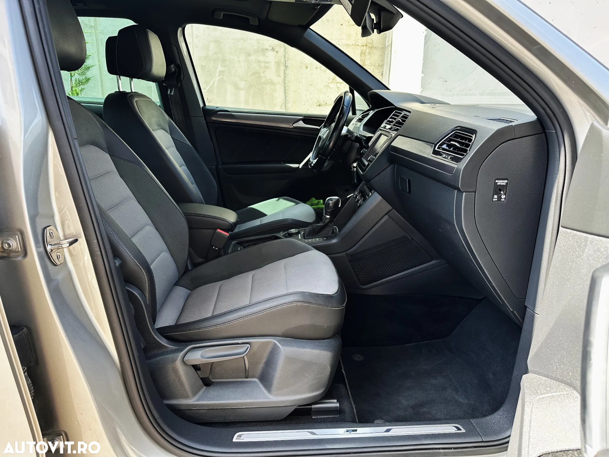Volkswagen Tiguan 2.0 TDI SCR 4MOTION DSG R-Line - 14