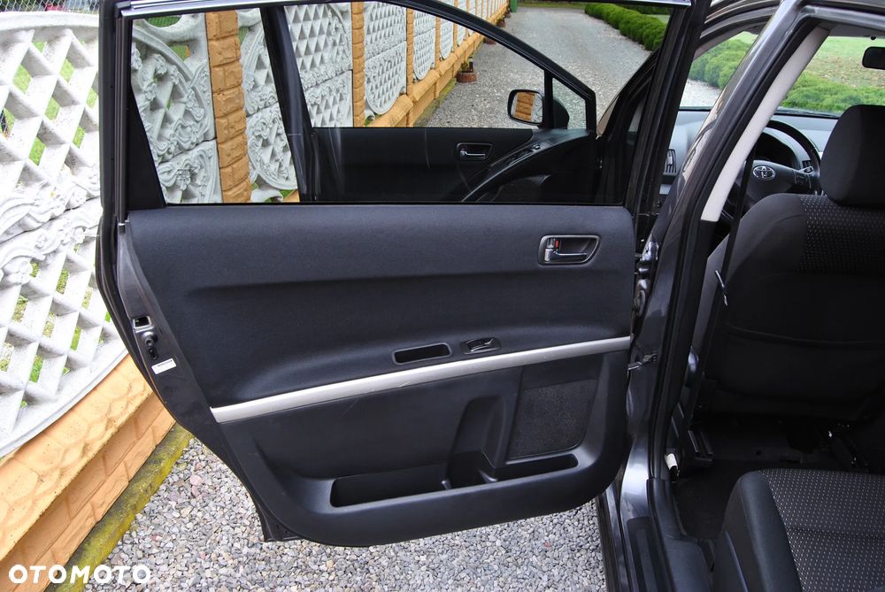 Toyota Corolla Verso 1.8 Sol + 7os - 13