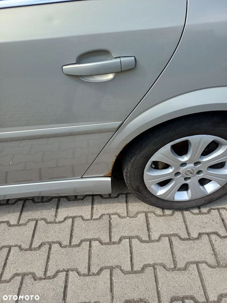 Opel Vectra 1.9 CDTI Sport / GTS - 21