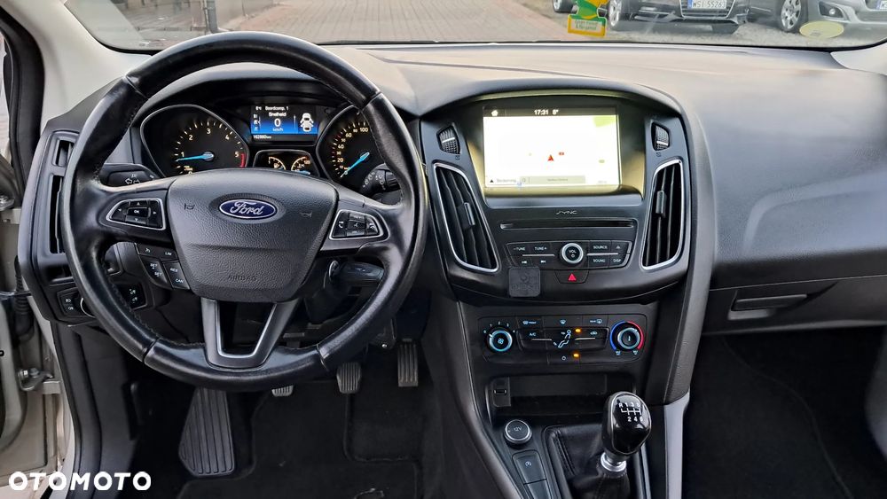 Ford Focus 1.5 TDCi DPF Start-Stopp-System Titanium - 13