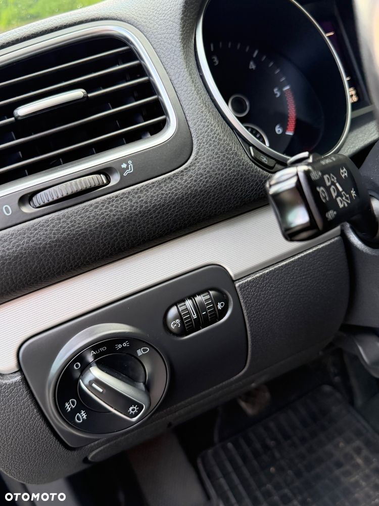 Volkswagen Golf - 15