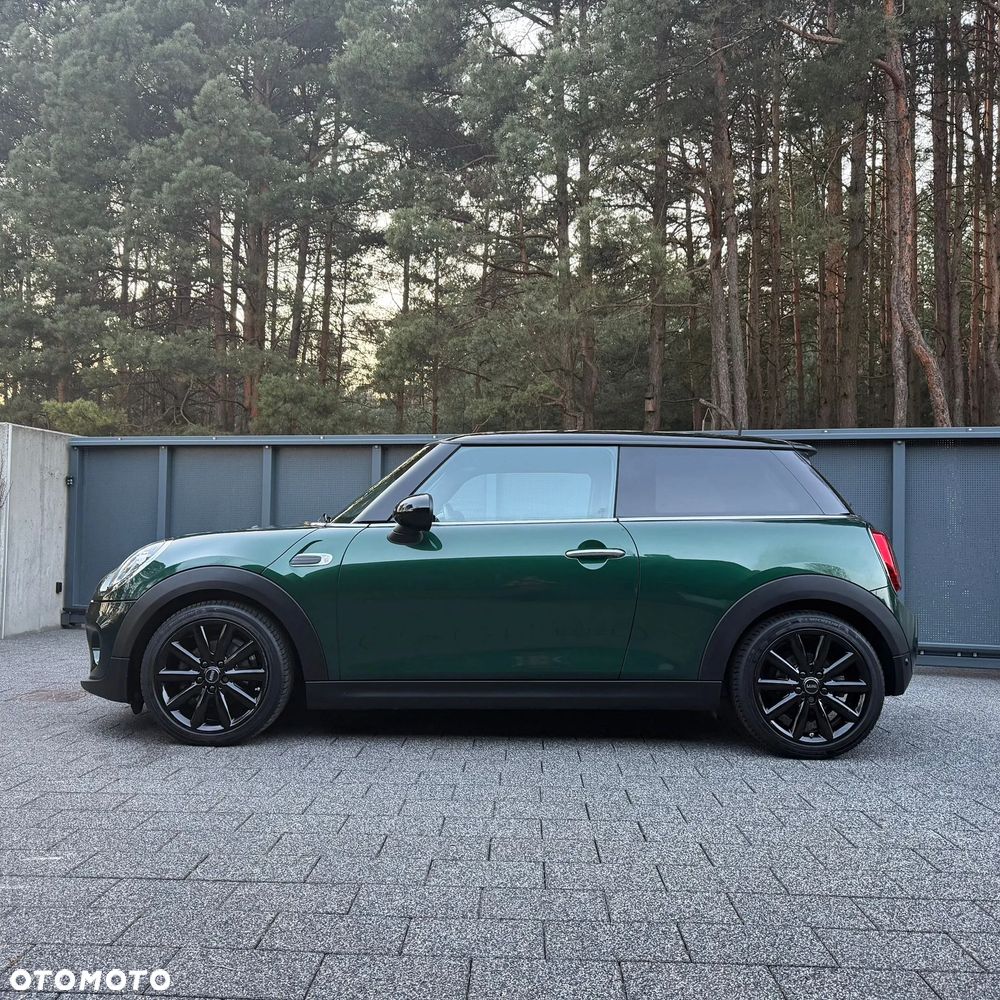 MINI Cooper Essential Trim - 9