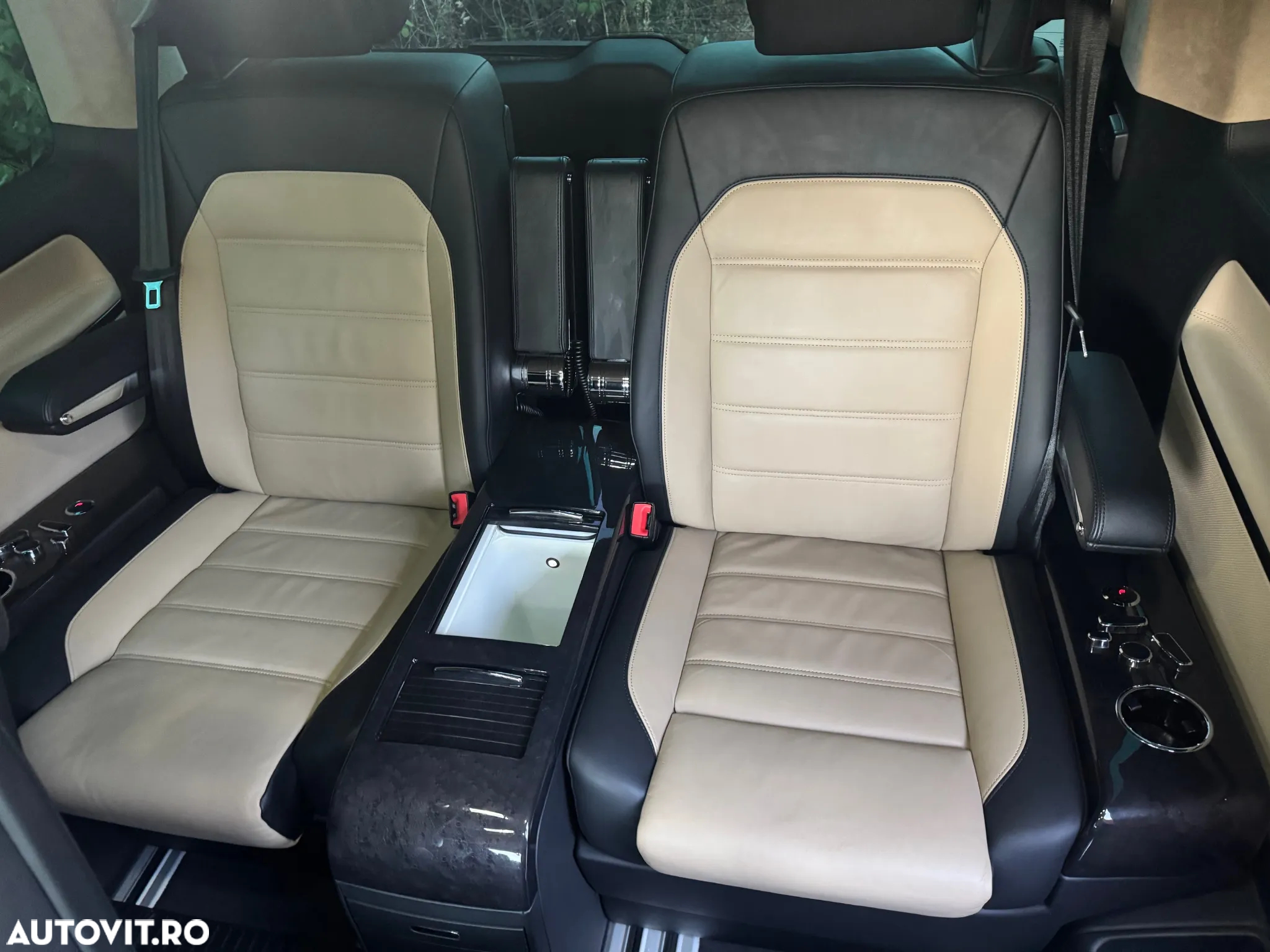 Volkswagen Multivan - 9