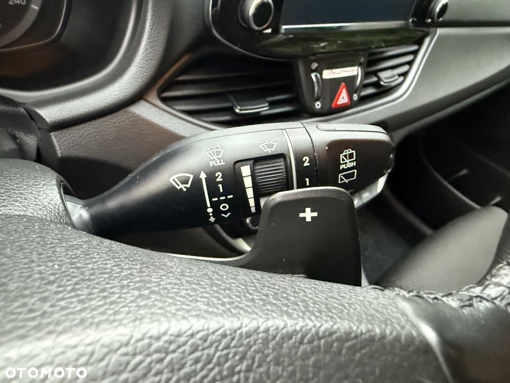 Hyundai i30 1.4 T-GDI DCT YES!+ - 18