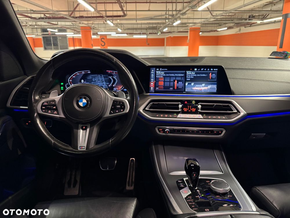 BMW X5 xDrive40i mHEV - 12