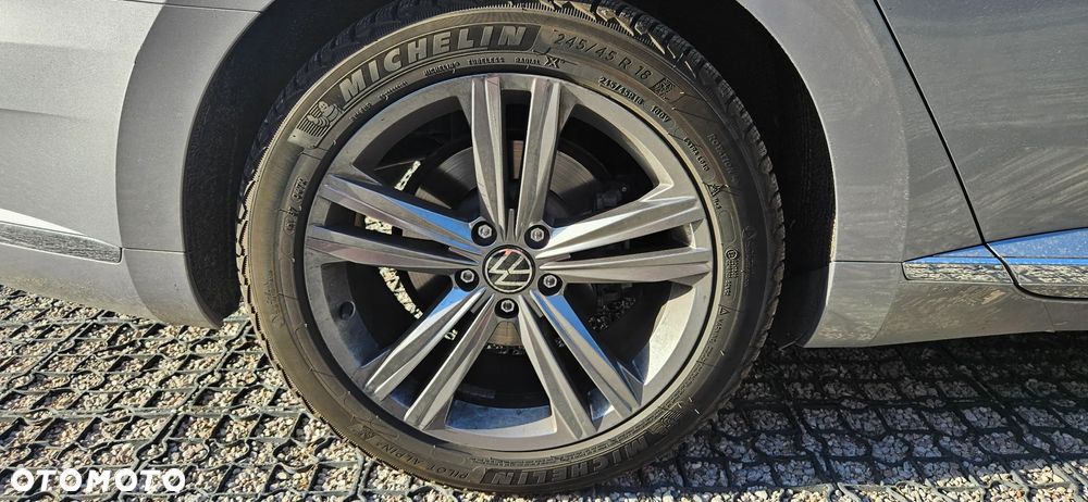 Volkswagen Arteon 2.0 TDI SCR 4Motion DSG R-Line - 9