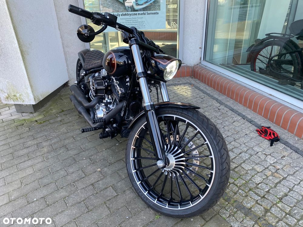 Harley-Davidson FXSB Breakout - 15